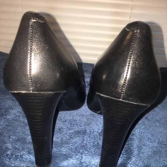 Black Ralph Lauren Heel - Picture 6 of 7